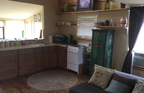 Staples Cabina | Grandes parejas alejarse. True River Experience, aislamiento, vida en el campo,