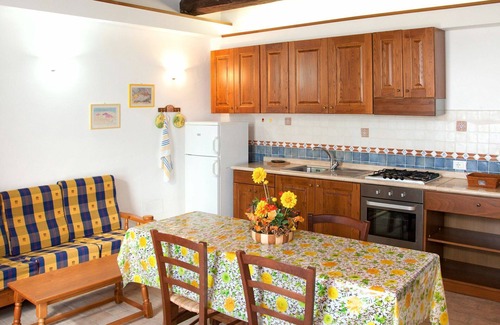 San Lorenzo Nuovo Apartamento | Acogedor apartamento para 4 personas con A/C, WIFI, piscina, TV, patio y aparcamiento