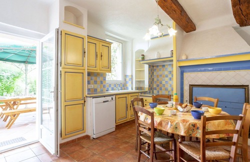 Besse-sur-Issole Casa | Hermoso apartamento en villa para 14 personas con WIFI, piscina, TV, terraza y aparcamiento