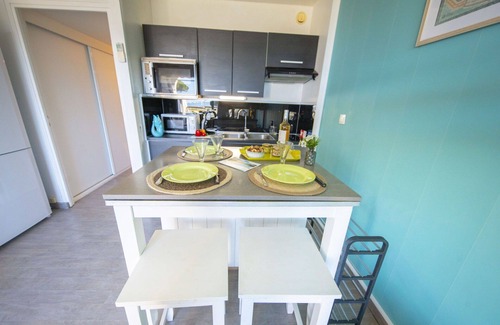 Montpellier Apartamento | Bonito apartamento con A/C, piscina, WIFI, TV, balcón, mascotas permitida y aparcamiento