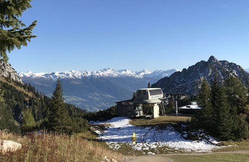 Steinberg am Rofan Apartamento | Beautiful apartment for 20 guests with WIFI, patio, pets allowed and parking
