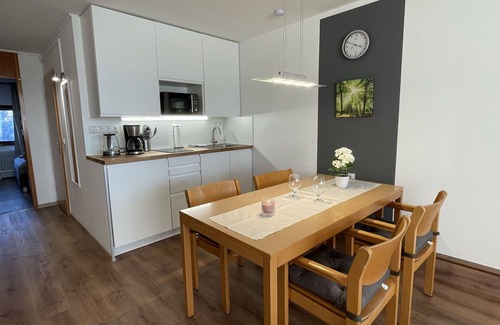Sankt Englmar Apartamento | Hermoso apartamento para 4 personas con WIFI, piscina, TV, balcón y aparcamiento