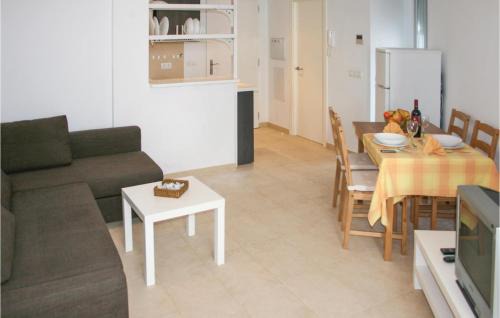 Rubite Apartamento | Beautiful Apartment In Casarones