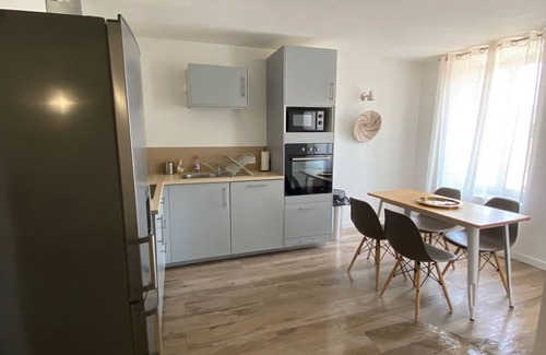 Sanary-sur-Mer Apartamento | Muy bonito apartamento, hipercentro, puerto Sanary, aparcamiento gratuito.