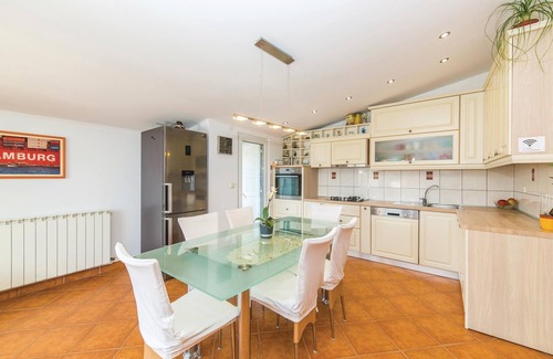 Seget Vranjica Apartamento | Hermoso apartamento en Seget Vranjica
