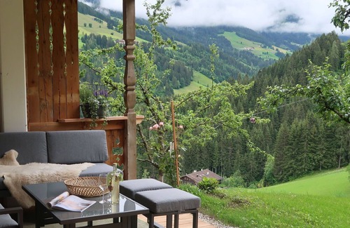 Wildschoenau Villa | Acogedor apartamento en villa para 5 personas con WIFI, TV, terraza y aparcamiento