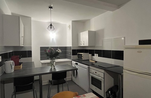 Faubourg-Raines Apartamento | Beautiful apartment 4 people Cité gastronomique