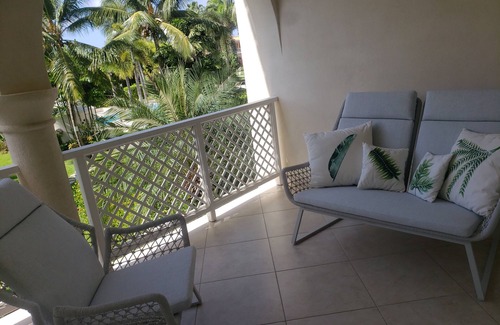 Sugar Hill Apartamento | Beautiful apartment overlooking fabulous landscaped gardens and pools.