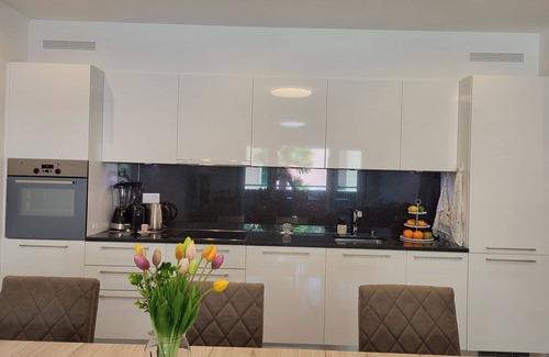 Caslano Apartamento | Precioso apartamento para 4 personas con WIFI, TV, terraza y aparcamiento