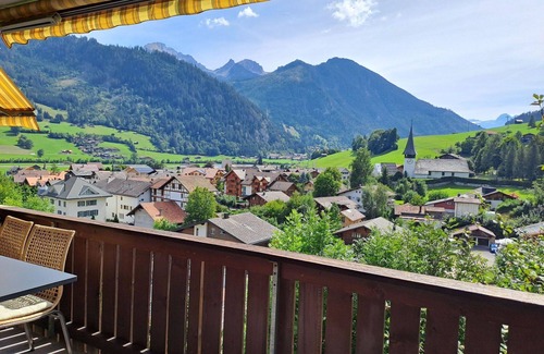 Zweisimmen Apartamento | Bonito apartamento para 6 personas con WIFI y balcón