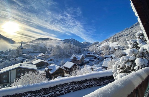 Zweisimmen Apartamento | Bonito apartamento para 7 personas con WIFI, balcón y aparcamiento