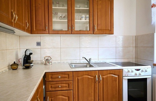 Liberec Apartamento | Acogedor apartamento para 4 personas con WIFI, TV, terraza y aparcamiento