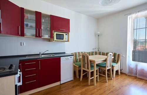 Rokytnice nad Jizerou Apartamento | Hermoso apartamento con WIFI, TV, balcón, mascotas permitida, vista panorámica y aparcamiento