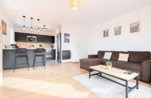 Saint-Maurice Pellevoisin Apartamento | Beautiful apartment equipped near train parking