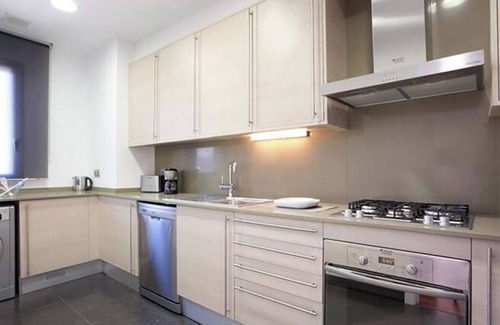 La Nova Esquerra de l'Eixample Condominio | BEAUTIFUL APARTMENT SITUATED IN EIXAMPLE AREA OF BARCELONA