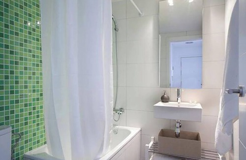 La Nova Esquerra de l'Eixample Condominio | BEAUTIFUL APARTMENT SITUATED IN EIXAMPLE AREA OF BARCELONA
