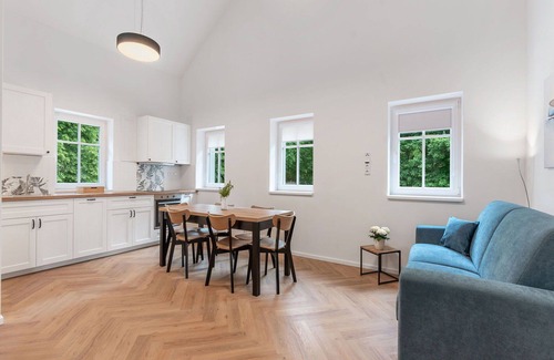 Hrensko Apartamento | Acogedor apartamento para 6 personas con WIFI, TV, patio, mascotas permitida y aparcamiento