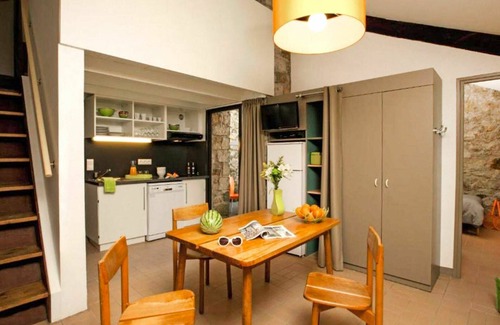 Chambonas Apartamento | Precioso apartamento con piscina, WIFI, TV, terraza, mascotas permitida y aparcamiento