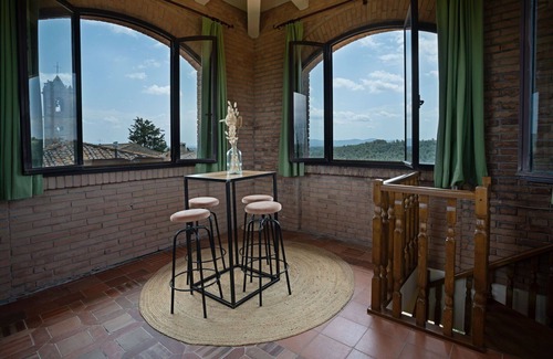 San Gimignano Apartamento | Hermoso apartamento con A/C, piscina, WIFI, vista panorámica y aparcamiento, cerca de San Gimignano