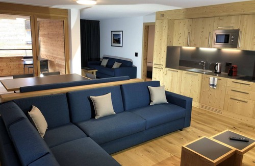 Acletta Apartamento | Hermoso apartamento con jacuzzi, piscina, WIFI, TV, balcón, vista panorámica y aparcamiento