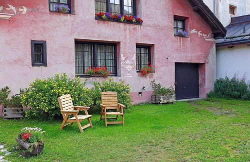 Bever Apartamento | Bonito apartamento para 2 personas con WIFI, TV, patio, vista panorámica y aparcamiento