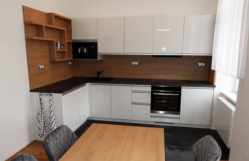 Brno-stred Apartamento | Beautiful apartment for 2 people with WIFI, hot tub, TV, patio and parking