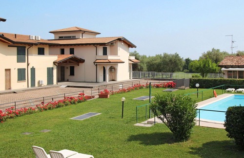 Cunettone-villa Apartamento | Apartamento con WIFI, A/C, piscina, TV, balcón, mascotas permitida, vista panorámica, aparcamiento