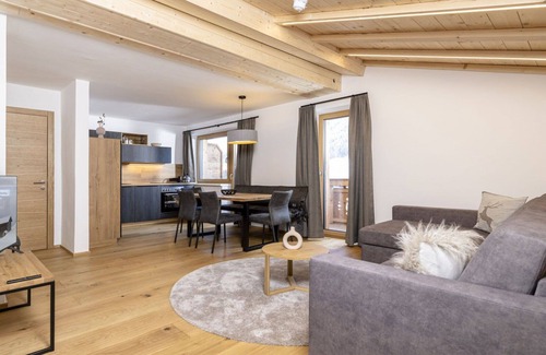 Soell Apartamento | Hermoso apartamento para 6 personas con WIFI, TV, balcón, mascotas permitida y aparcamiento