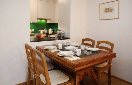 Falera Apartamento | Acogedor apartamento con WIFI, piscina, TV, balcón, vista panorámica y aparcamiento