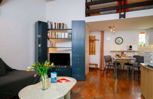 Capriasca Apartamento | Acogedor apartamento para 4 personas con piscina, WIFI, TV, patio, vista panorámica y aparcamiento