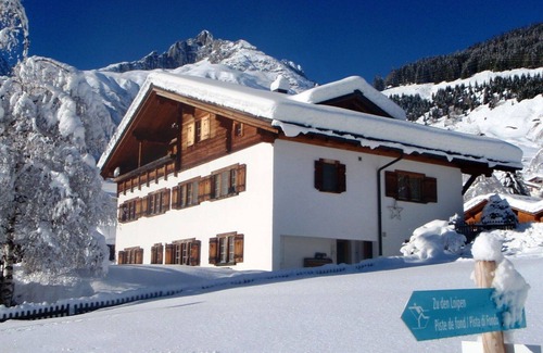 Tujetsch Apartamento | Precioso apartamento para 5 personas con balcón y aparcamiento