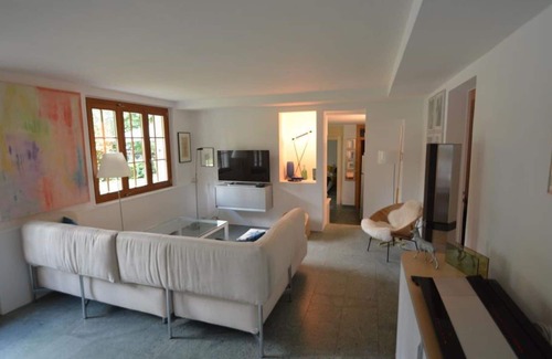 Schoenried Apartamento | Acogedor apartamento para 6 personas con WIFI, balcón, mascotas permitida y aparcamiento