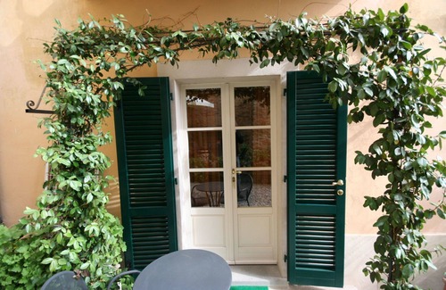 Cortona Apartamento | Precioso apartamento para 4 personas con A/C, WIFI, bañera de hidromasaje, TV y vista panorámica