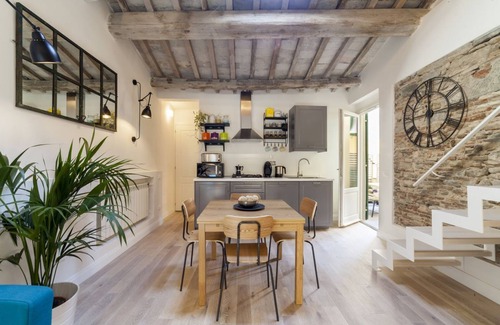 Santa Maria Novella Apartamento | Beautiful apartment for 5 people with terrace in the heart of S. Lorenzo