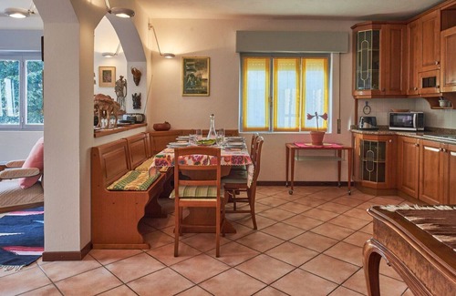 Santa Maria - Rezzonico Apartamento | Beautiful apartment for 4 people with WIFI, TV, terrace, pets allowed and parking