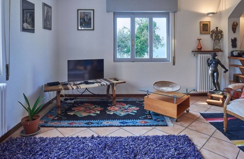 Santa Maria - Rezzonico Apartamento | Beautiful apartment for 4 people with WIFI, TV, terrace, pets allowed and parking