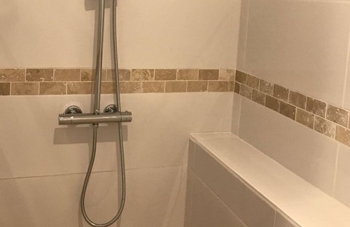 Le Ru Apartamento | Precioso apartamento para 2 personas con WIFI, piscina, TV, mascotas permitida y aparcamiento