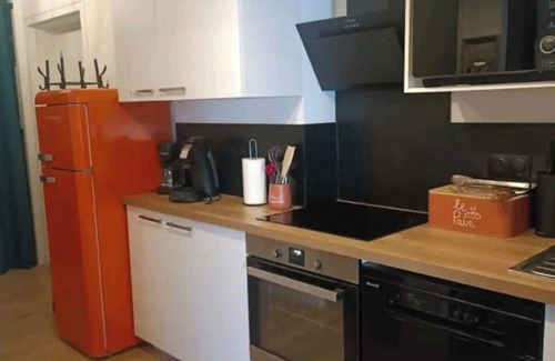 La Rochelle City Centre Apartamento | BEAUTIFUL APARTMENT WITH TERRACE AND PRIVATE GARDEN IN THE HEART OF LA ROCHELLE