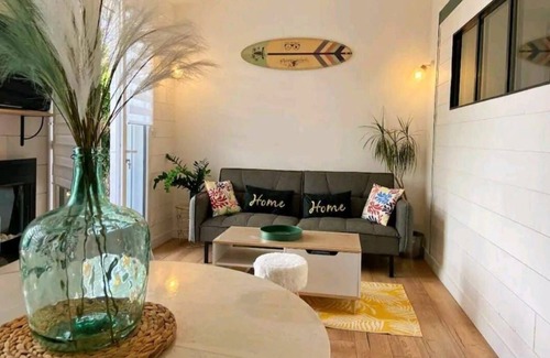 La Rochelle City Centre Apartamento | BEAUTIFUL APARTMENT WITH TERRACE AND PRIVATE GARDEN IN THE HEART OF LA ROCHELLE