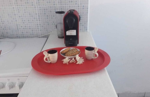 Piso Livadi Apartamento | Beautiful apartment overlooking the sea
