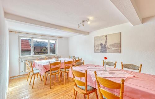 Oberweissenbrunn Apartamento | Beautiful Apartment In Bischofsheim