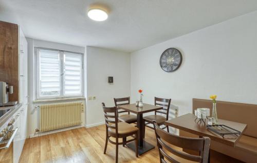 Oberweissenbrunn Apartamento | Beautiful Apartment In Bischofsheim