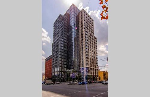 Kyiv Apartamento | Beautiful apartment in Chicago tower.