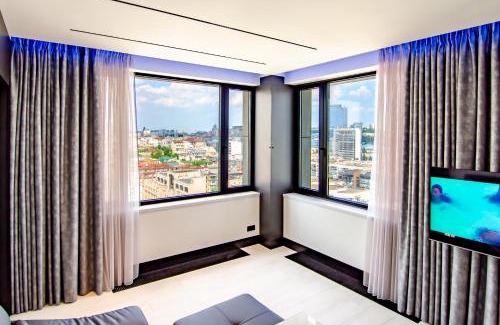 Kyiv Apartamento | Beautiful apartment in Chicago tower.