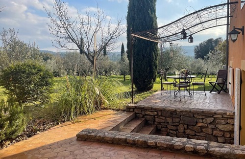 Carces Apartamento | Beautiful apartment in magnificent property in Provence Verte.