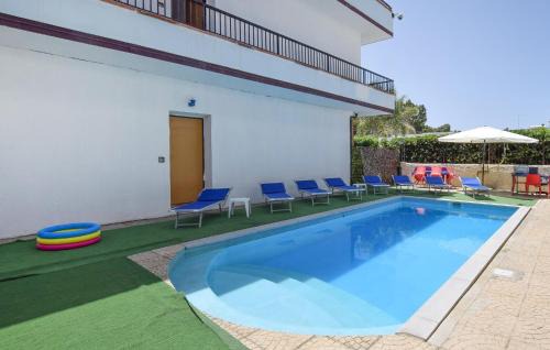 Palmi Apartamento | Beautiful Apartment In Palmi With Wifi