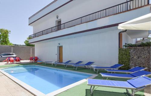 Palmi Apartamento | Beautiful Apartment In Palmi With Wifi
