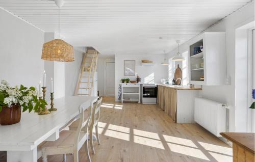 Lohals Apartamento | Beautiful Apartment In Tranekær