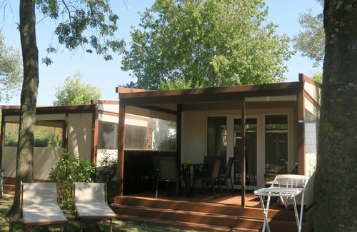 Grado Casa | Precioso apartamento en villa para 5 personas con A/C, piscina, WIFI, terraza y aparcamiento