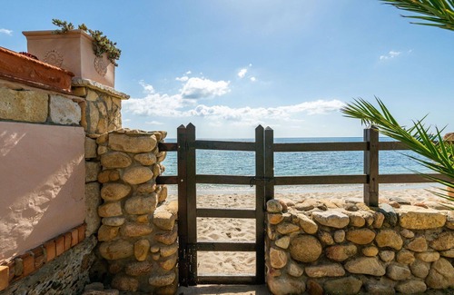 Province of Cagliari Villa | Acogedor apartamento en villa para 8 personas con WIFI, A/C, TV, patio y aparcamiento